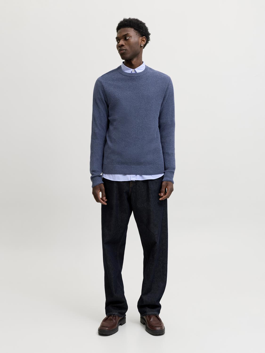model_shot-front_full